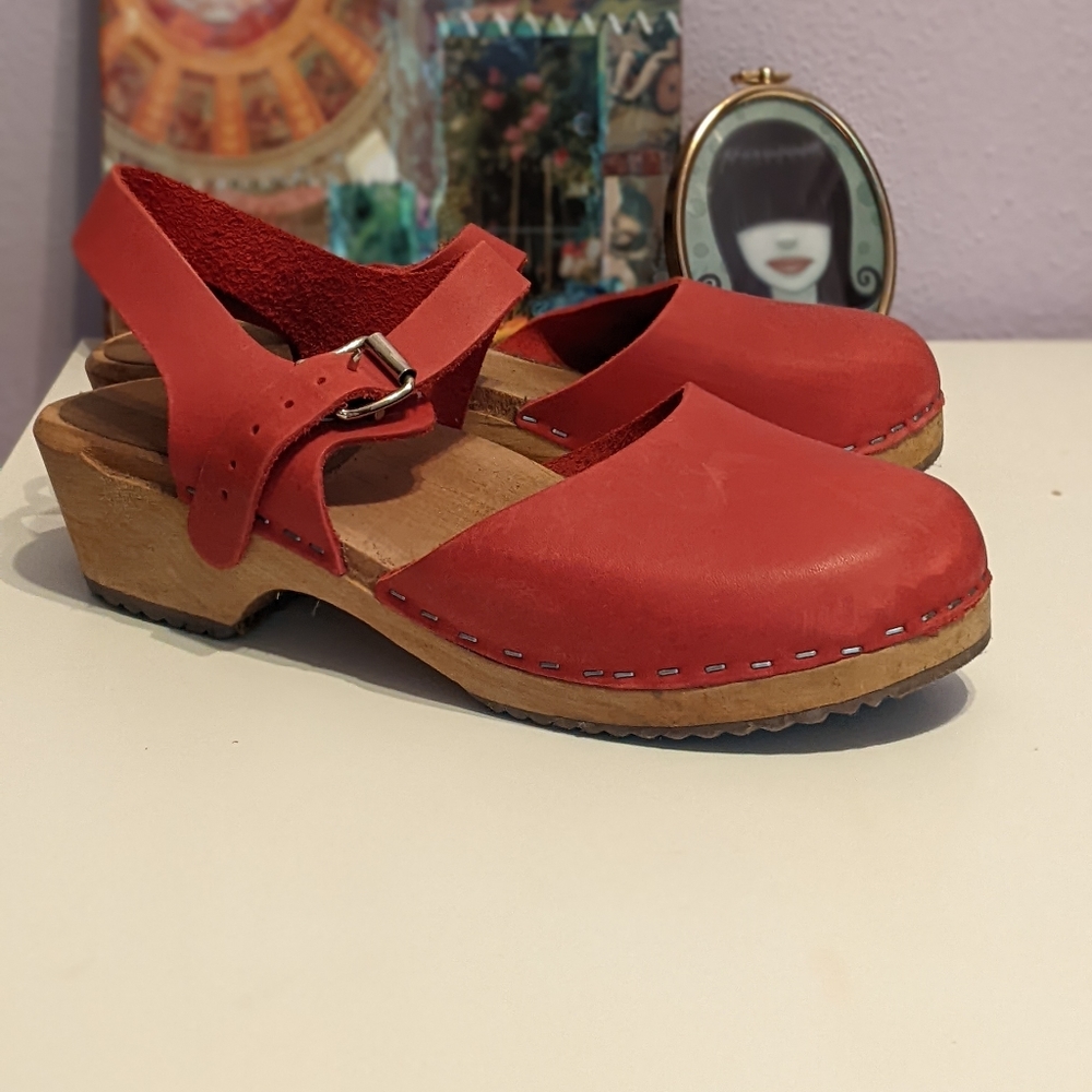 MIA Sofia Red Clogs
